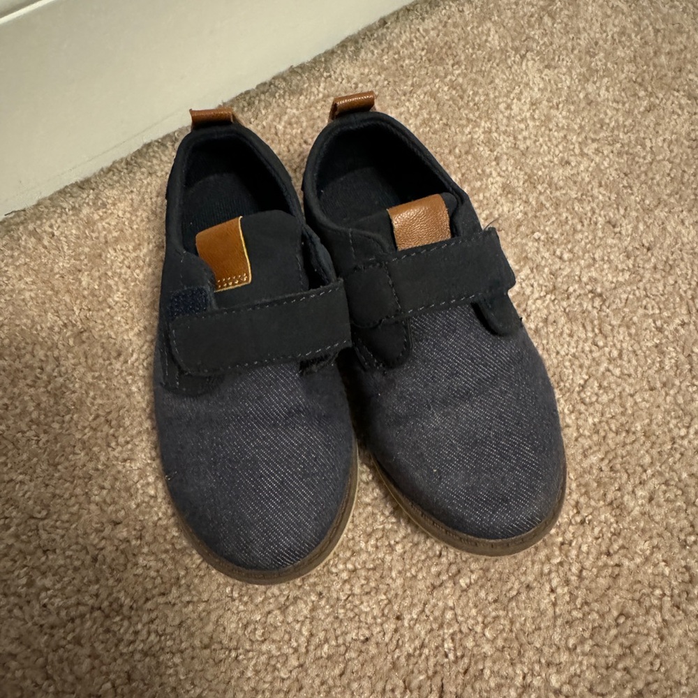 Navy dress shoes